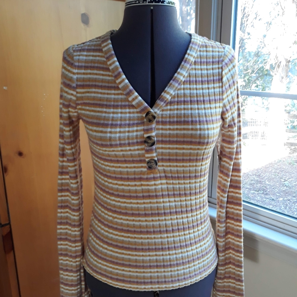 Mudd long sleeve top